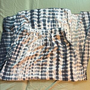 Cupshe Tie-Dye Maxi Skirt in Blue and White